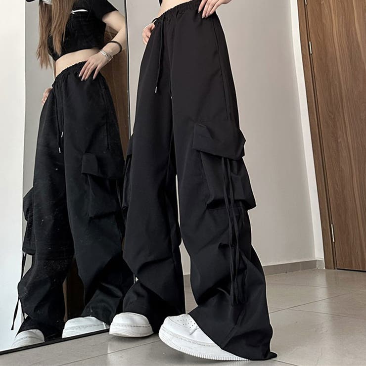 ボリュームたっぷりワイドパンツ ミリタリーカーゴパンツ