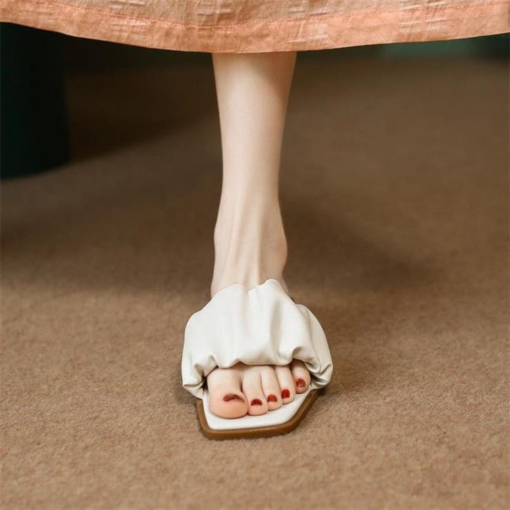 立体感シャーリングフリルギャザーで足元に抜け感を。さっと履けてこなれるスクエアト… | maison de LATIR | 詳細画像7 
