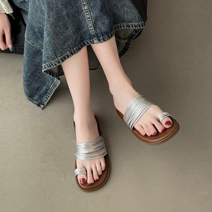 シルバー | おしゃれで歩きやすいサムリングサンダル 太ヒール 2cm | maison de LATIR