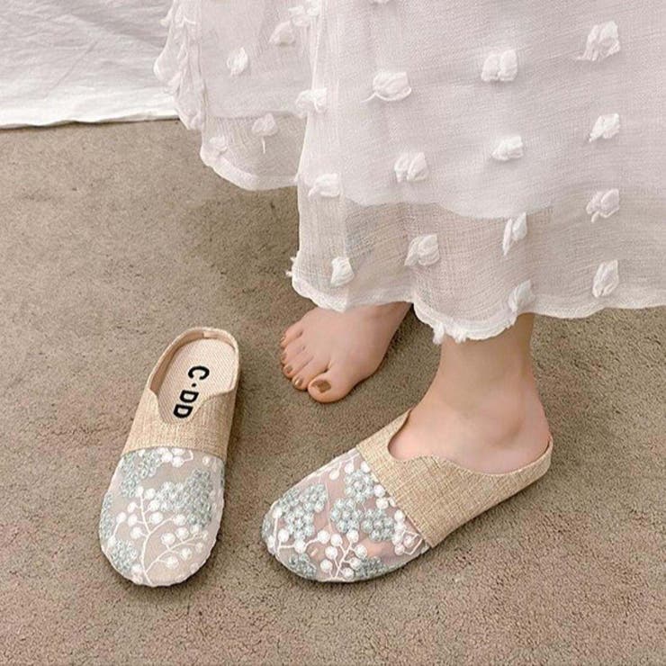 【刺繍デザインが繊細で美しい♪】Dior サンダル ✨現行モデル✨DIOR サンダル Dwayスライド エンブロイダリー