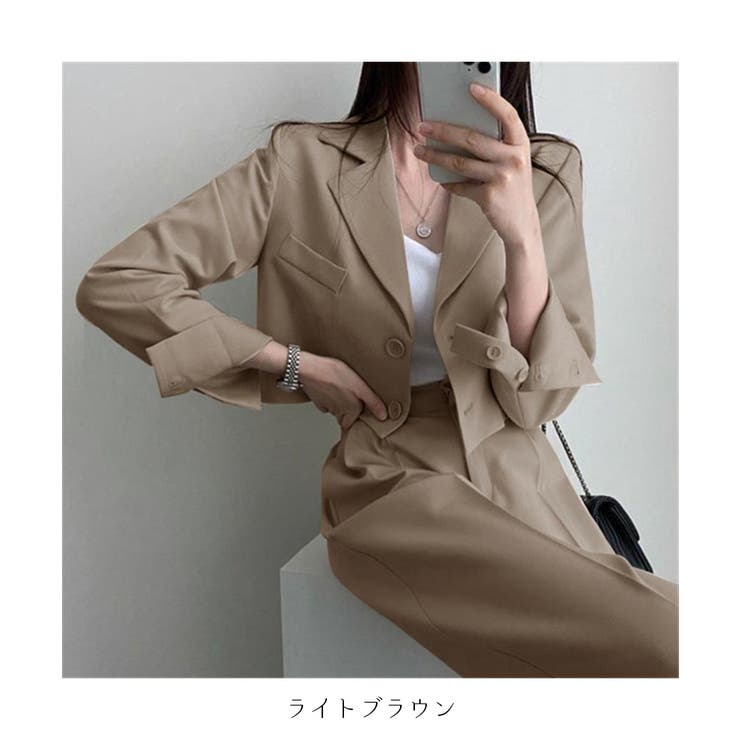 ライトブラウン