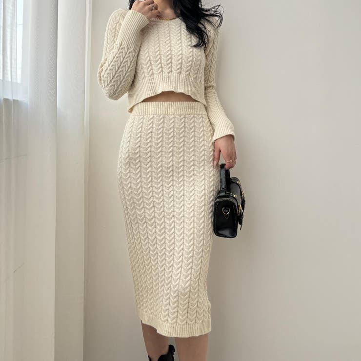 ベージュ | ほどよいフィット感で綺麗なライン魅せエレガントショート丈ニットトップス&ミディア… | maison de LATIR