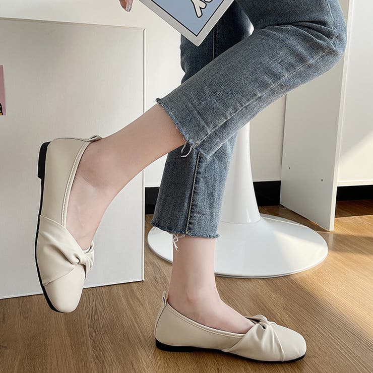 どんなコーデにも取り入れやすいツイストリボンデザインスリッポン 冬 フラット | maison de LATIR | 詳細画像1 