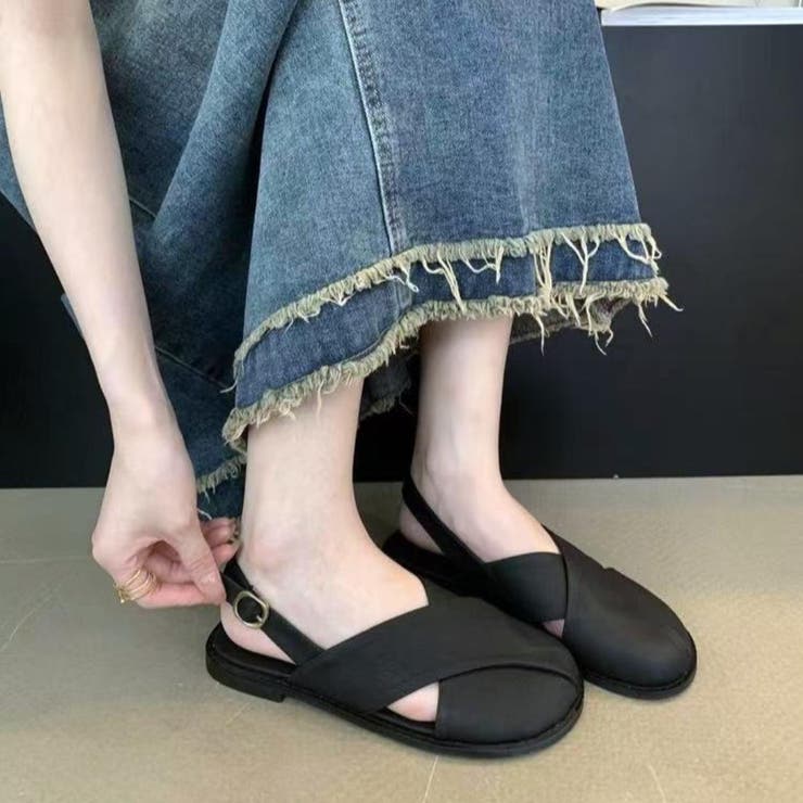 きちんと感がちょうどいいクロスパンプス 足元 フラット | maison de LATIR | 詳細画像2 