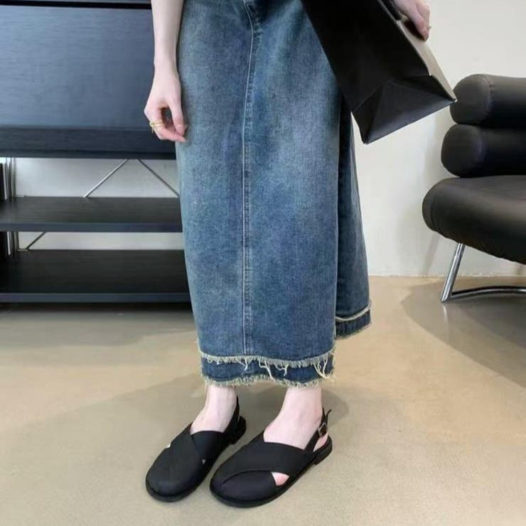 きちんと感がちょうどいいクロスパンプス 足元 フラット | maison de LATIR | 詳細画像3 