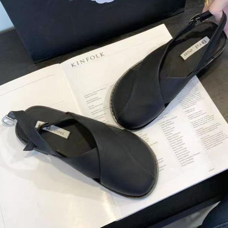 きちんと感がちょうどいいクロスパンプス 足元 フラット | maison de LATIR | 詳細画像12 