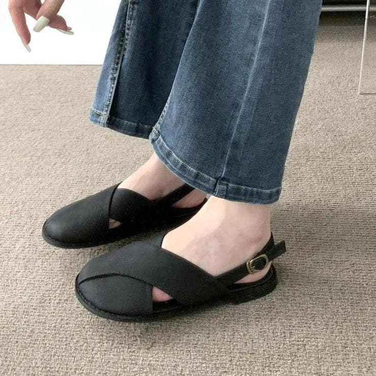 ブラック | きちんと感がちょうどいいクロスパンプス 足元 フラット | maison de LATIR