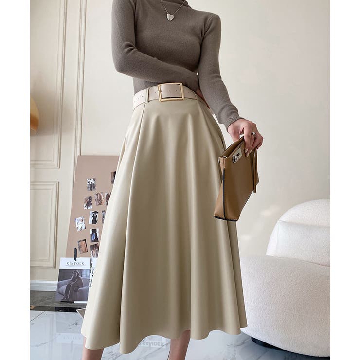 超美品✨サーキュラススカートベルト付き レザー風の素材がオシャレなベルト付きスカート 大人め Aライン