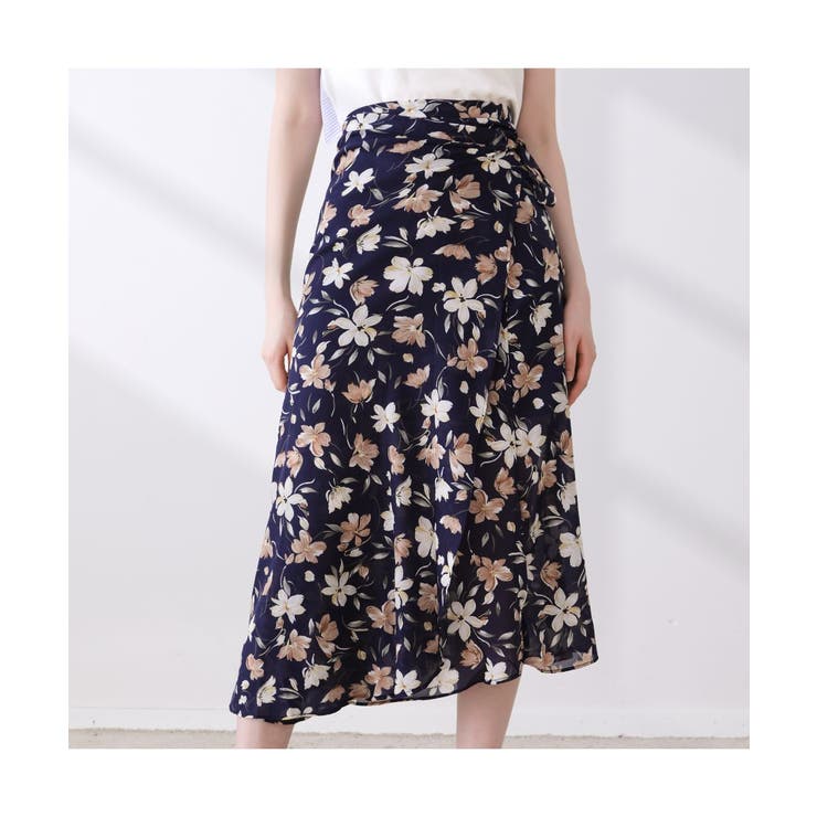 2wayでコーデの幅が広がる花柄ラップスカート 巻きスカート