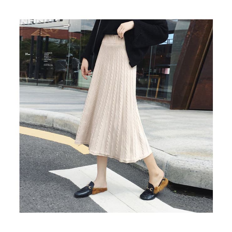 ミドル丈で女性らしいニットフレアスカート 可愛い 綺麗めカジュアル