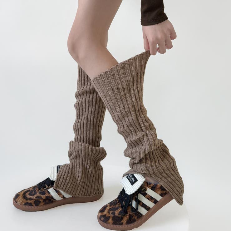 ライトブラウン | スニーカーと合わせて楽しむ、大人かわいいレッグウォーマー 足元 ソックス | maison de LATIR