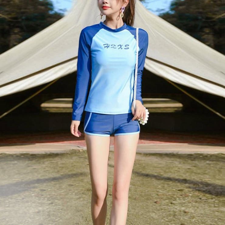 ブルー