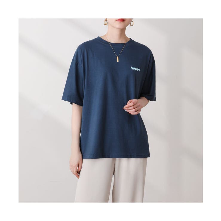 胸元のワンポイントロゴが可愛いTシャツカットソー英字ロゴ韓国オーバーサイズゆったりめカジュアル