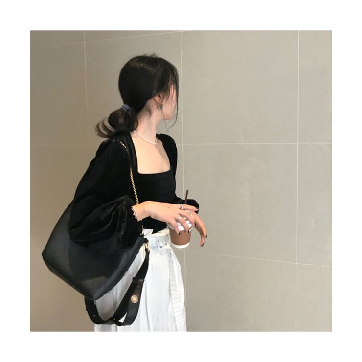 スクエアネックで大人っぽいパフスリーブブラウス 韓国 シック | maison de LATIR | 詳細画像7 