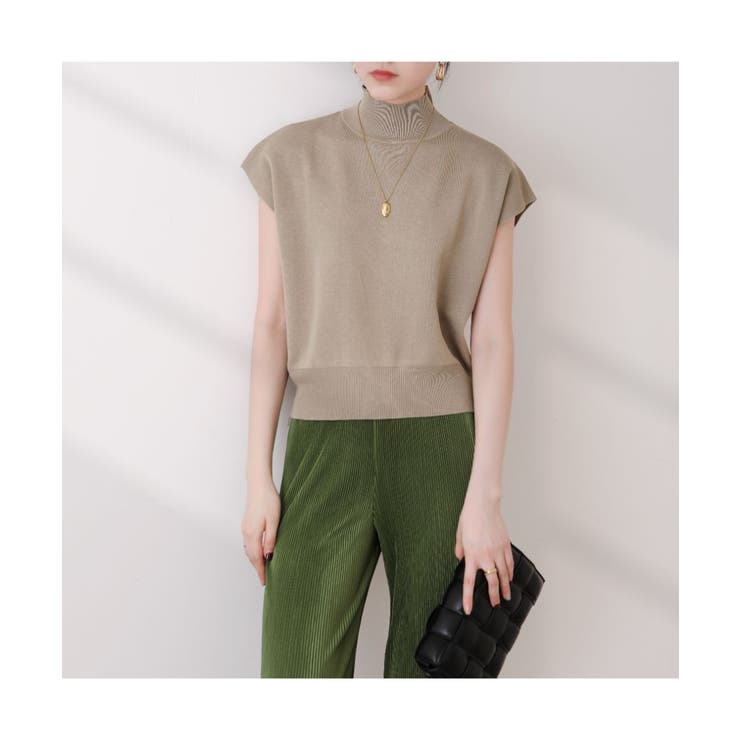 シンプルなデザインが上品なフレンチスリーブハイネックニットトップス モックネック | maison de LATIR | 詳細画像5 