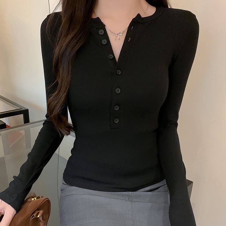 ブラック | ボタン一つで雰囲気が変わるヘンリーネックカットソー トップス フィット | maison de LATIR