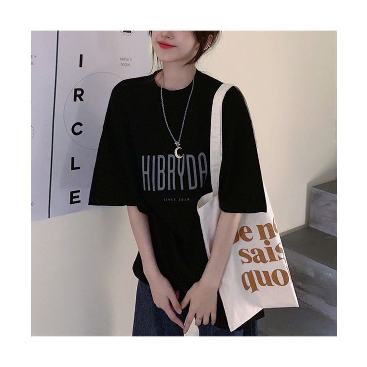 ルーズ感が可愛いオーバーサイズロゴプリントTシャツ ルーズ