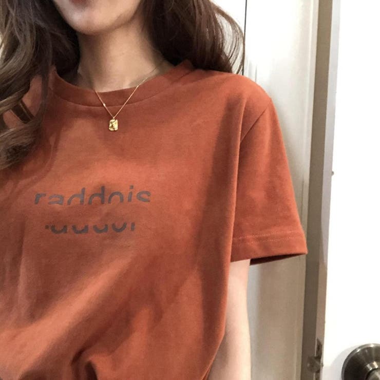 オレンジ | 大人カジュアルにぴったりなワンポイントデザイン刺繍ハーフスリーブTシャツ | maison de LATIR