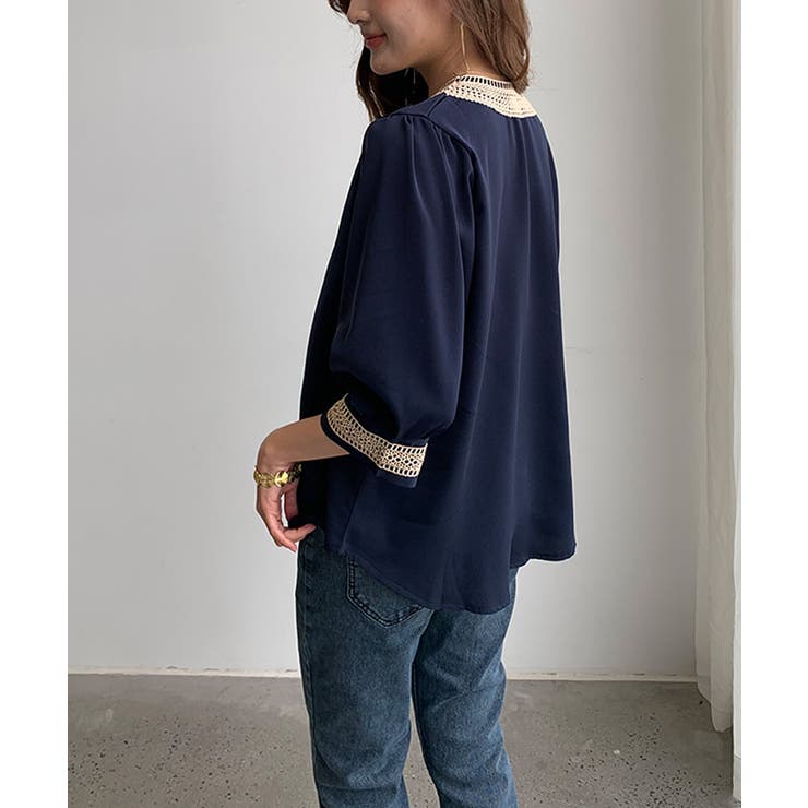 深めVネックがオシャレな刺繍デザインシャツ 夏 半袖[品番 