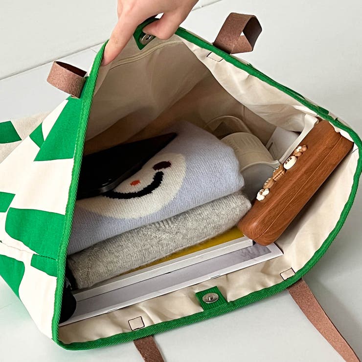 コーデのアクセントにぴったりな全面プリントデザインキャンバストートバッグ 大容量 | maison de LATIR | 詳細画像37 