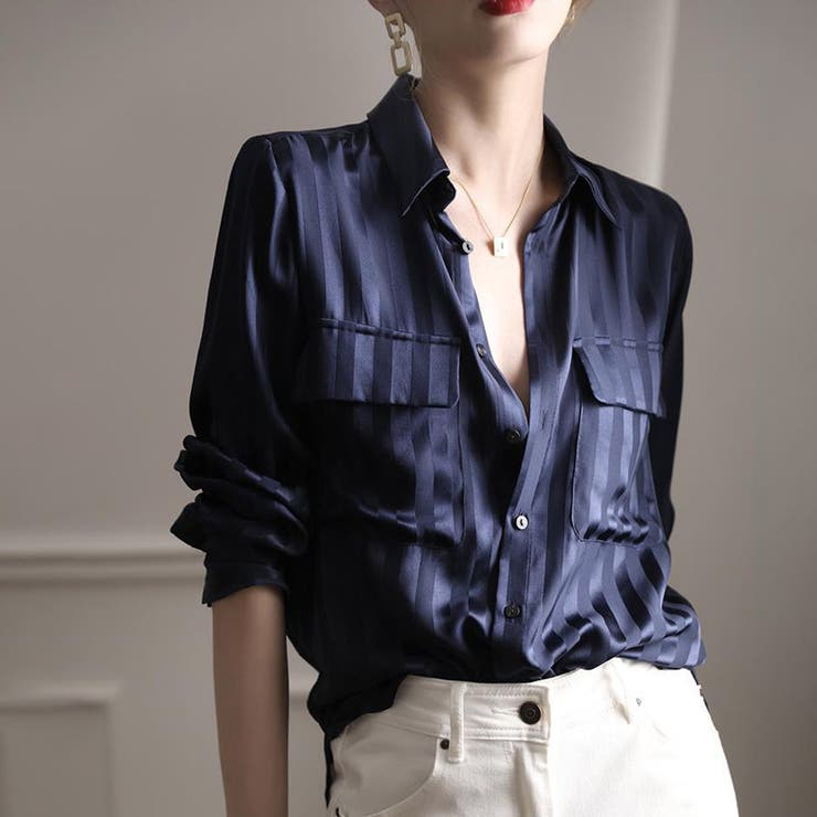 ネイビー | 光沢感が上品なストライプデザイン長袖シャツ 秋 縦縞 | maison de LATIR