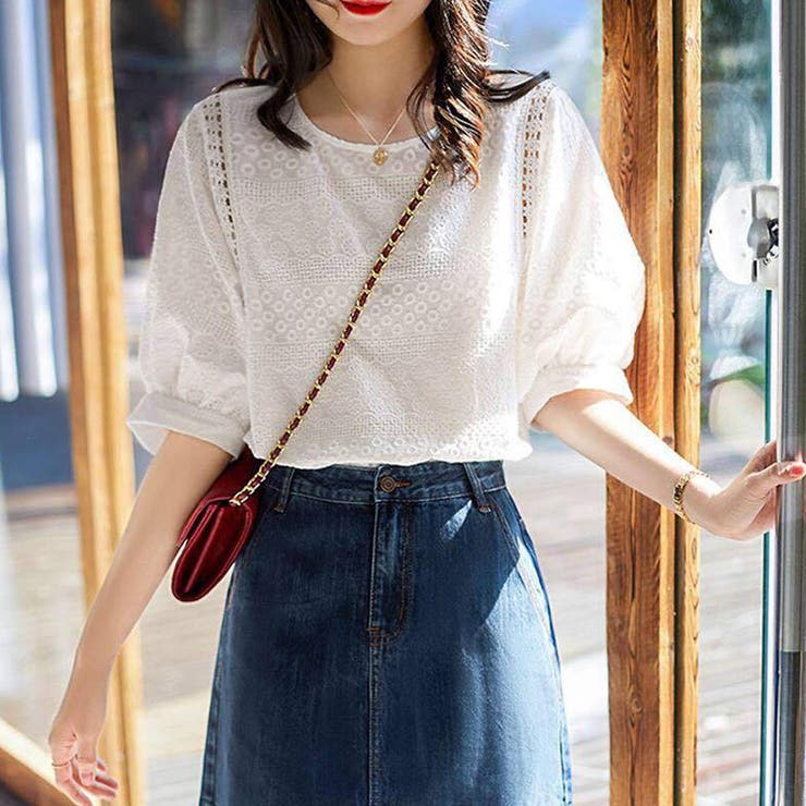 ふんわりシルエットが可愛い花柄レースシャツブラウス 秋 韓国[品番