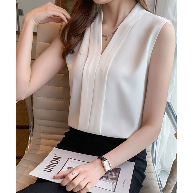 エレガントなコーデに仕上がるノースリーブシフォンブラウス Vネック 秋 | maison de LATIR | 詳細画像3 