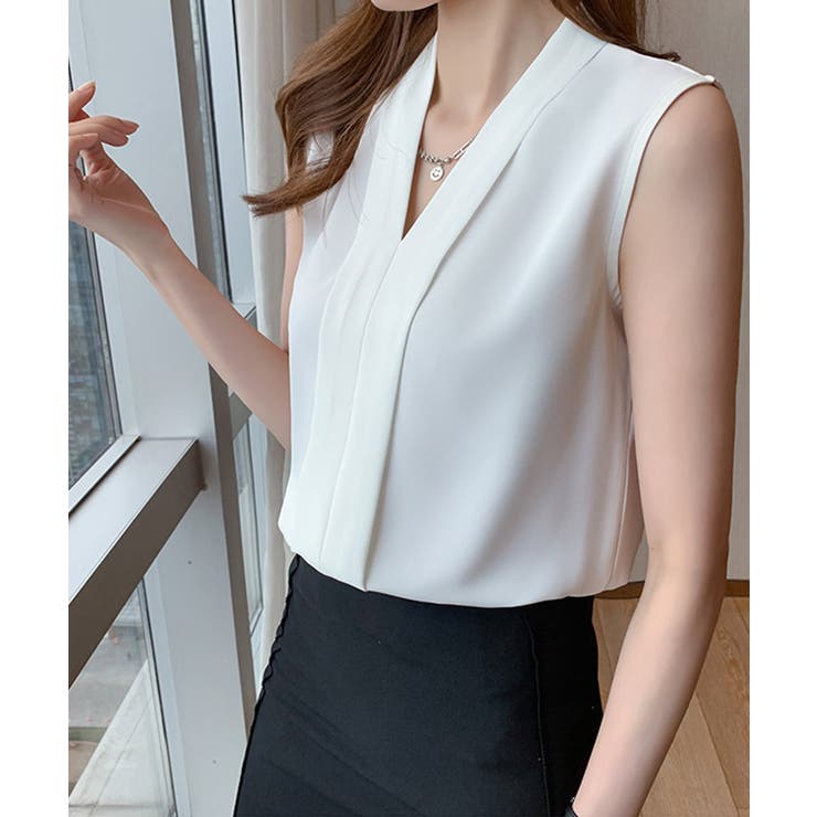 エレガントなコーデに仕上がるノースリーブシフォンブラウス Vネック 秋 | maison de LATIR | 詳細画像5 