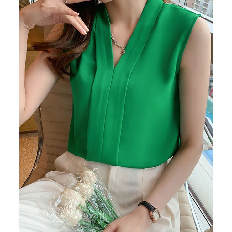 エレガントなコーデに仕上がるノースリーブシフォンブラウス Vネック 秋 | maison de LATIR | 詳細画像14 