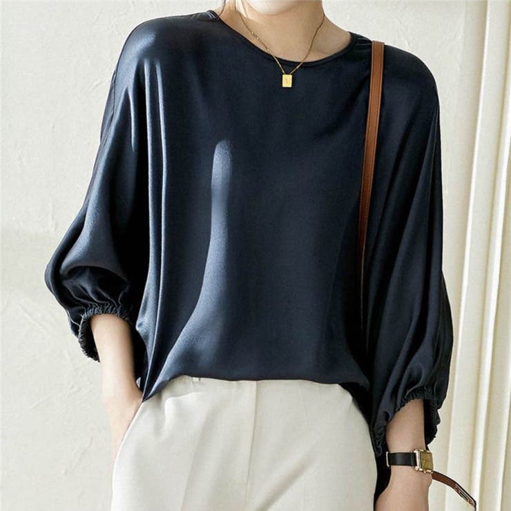 【海外配送可】【送料無料】 上品な光沢が女性らしいサテンドルマンスリーブブラウス プル トップス