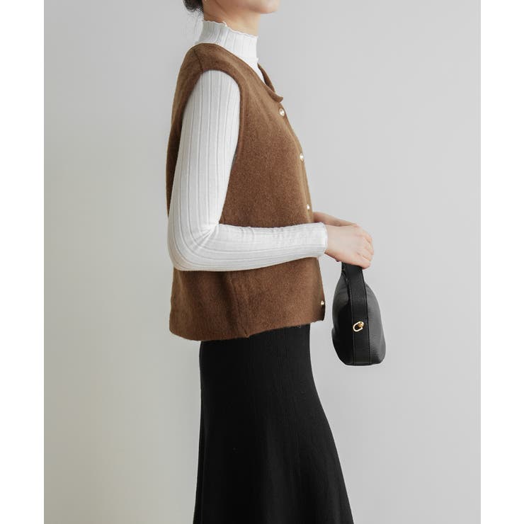 柔らかな生地でフレンチカジュアルを楽しめるノーカラーベスト トップス アウター | maison de LATIR | 詳細画像22 