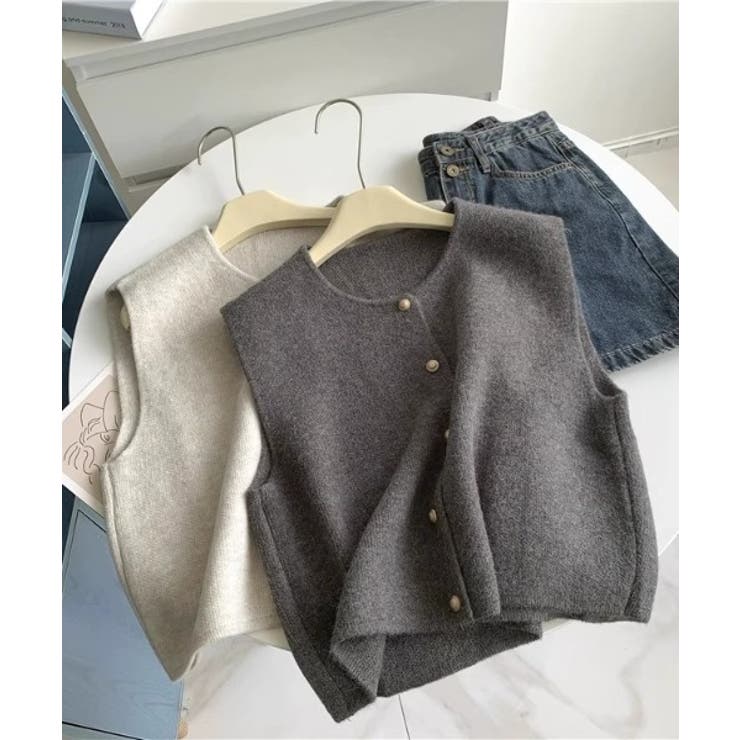 柔らかな生地でフレンチカジュアルを楽しめるノーカラーベスト トップス アウター | maison de LATIR | 詳細画像30 