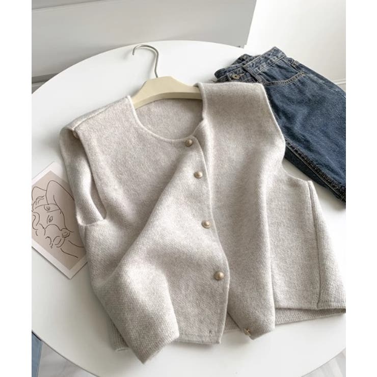 柔らかな生地でフレンチカジュアルを楽しめるノーカラーベスト トップス アウター | maison de LATIR | 詳細画像33 