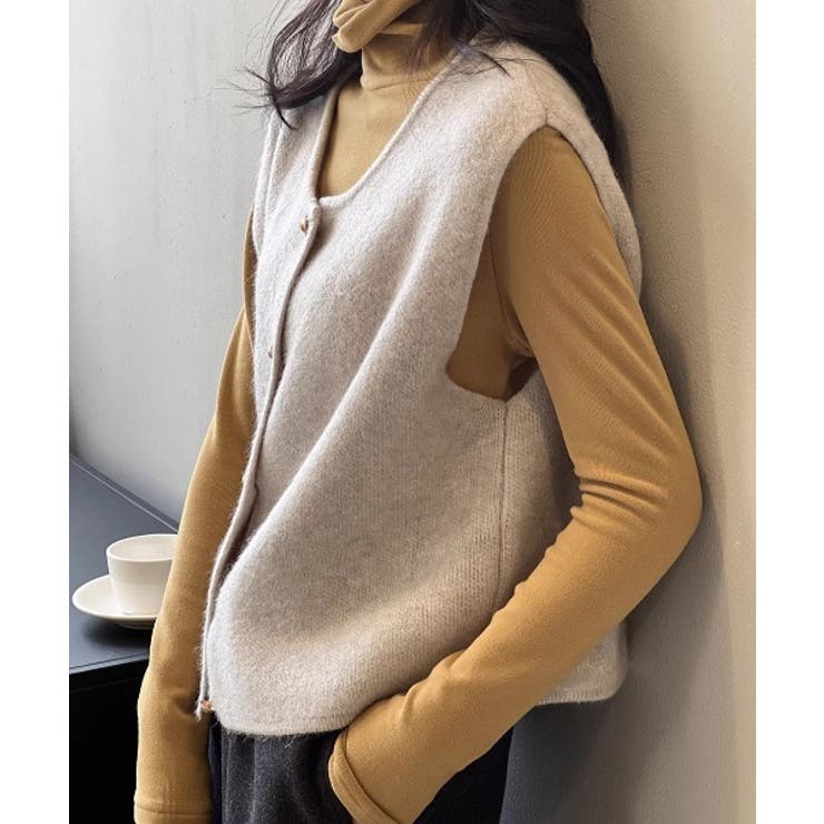 柔らかな生地でフレンチカジュアルを楽しめるノーカラーベスト トップス アウター | maison de LATIR | 詳細画像8 