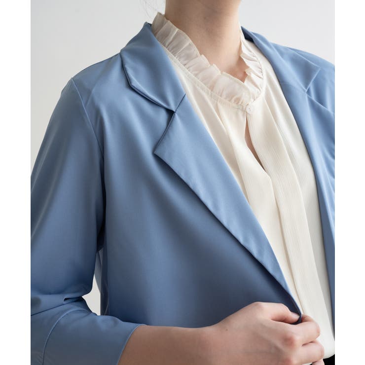 秋の冷房UV対策に◎シャツ感覚で羽織れる秋服にぴったりの薄手