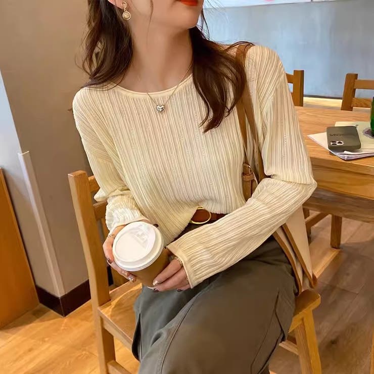 エクリュ(Uネック) | Vネック ニット セーター | maison de LATIR