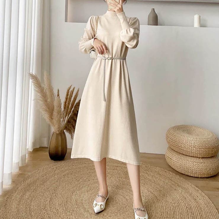 アイボリー | 女性らしさを引き出すベルト付きのボリュームスリーブニットワンピース 長袖 ニット… | maison de LATIR