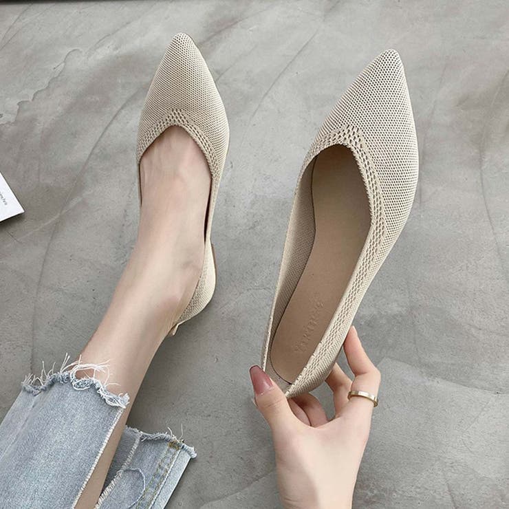 ベージュ | 女性らしい足元に仕上げてくれるポインテッドトゥパンプス 冬 韓国 | maison de LATIR