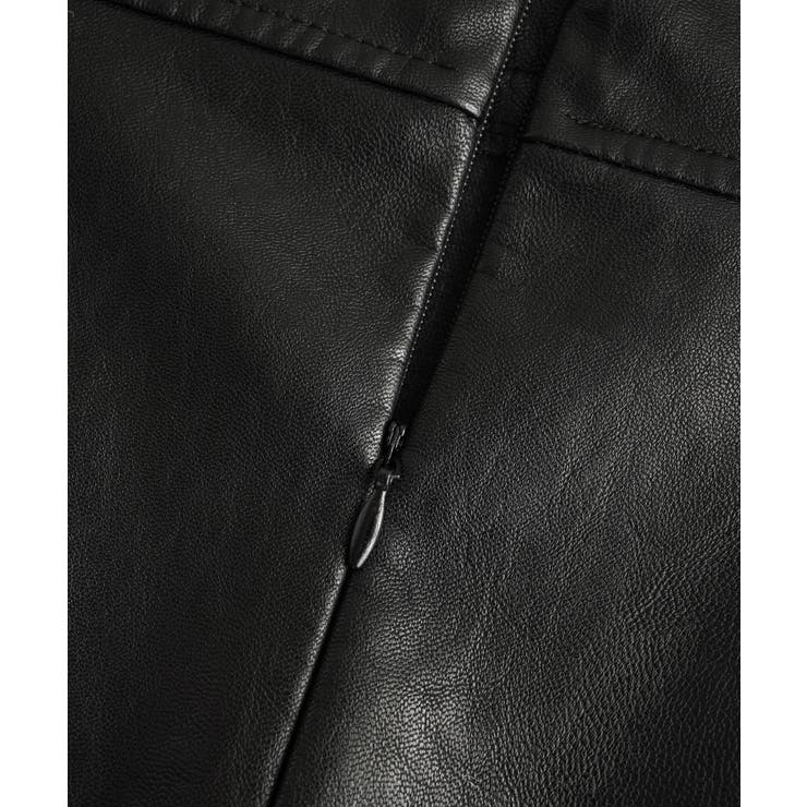 凛とした女性らしさが魅力のフェイクレザータイトスリットスカート ミドル丈 晩冬 | maison de LATIR | 詳細画像24 