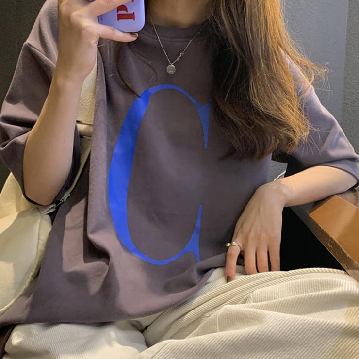 グレー | アルファベットプリントがビッグTシャツ フロントプリント 英字 | maison de LATIR