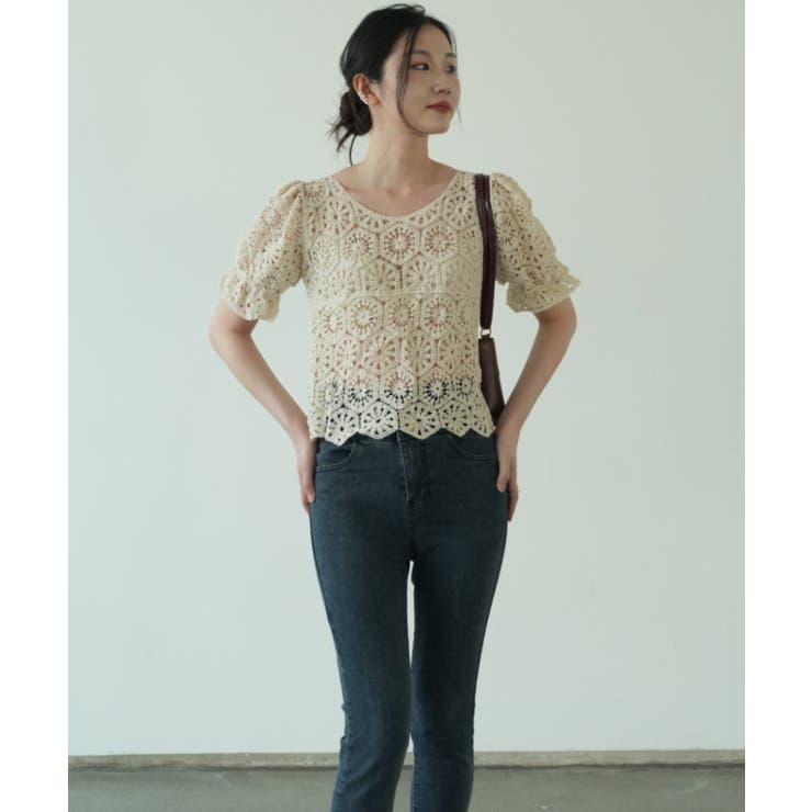 ふんわりと広がるパフスリーブ袖が特徴的なかぎ編みプルオーバー 花柄レース | maison de LATIR | 詳細画像11 