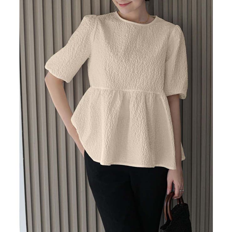 1枚で華やかさを演出するバックリボンジャガードペプラムブラウス パフスリーブ ボ… | maison de LATIR | 詳細画像13 