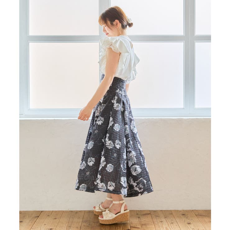 ビッグフラワープリントスカート[品番：CTYW0003429]｜MAJESTIC LEGON