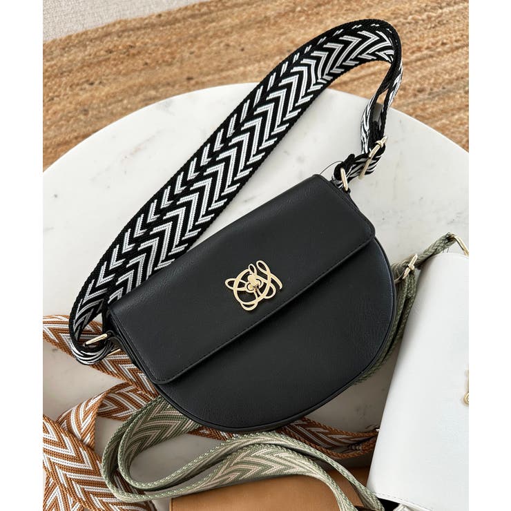 ブラック | ハーフムーンショルダーバッグ | MAJESTIC LEGON 