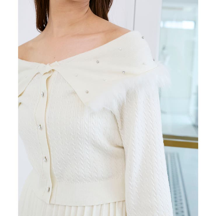 アイボリー | フェイクファー付きキラキラ襟ニット | MAJESTIC LEGON 