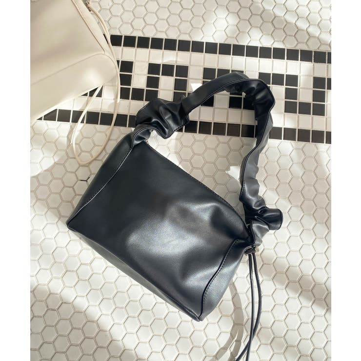 ブラック | ギャザーハンドルスクエアバッグ | MAJESTIC LEGON 