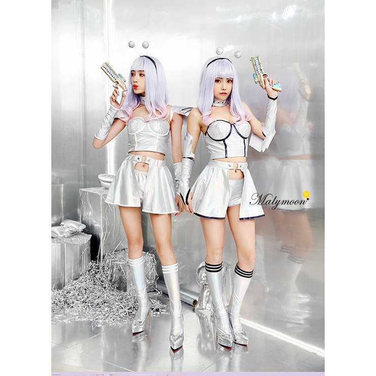 近 未来 ファッション