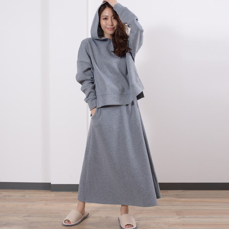 新作大きめのフードで小顔効果 スカートにはポケットがあり便利 暖か裏起毛 品番 Mara Maria Trinity マリアトリニティー のレディースファッション通販 Shoplist ショップリスト
