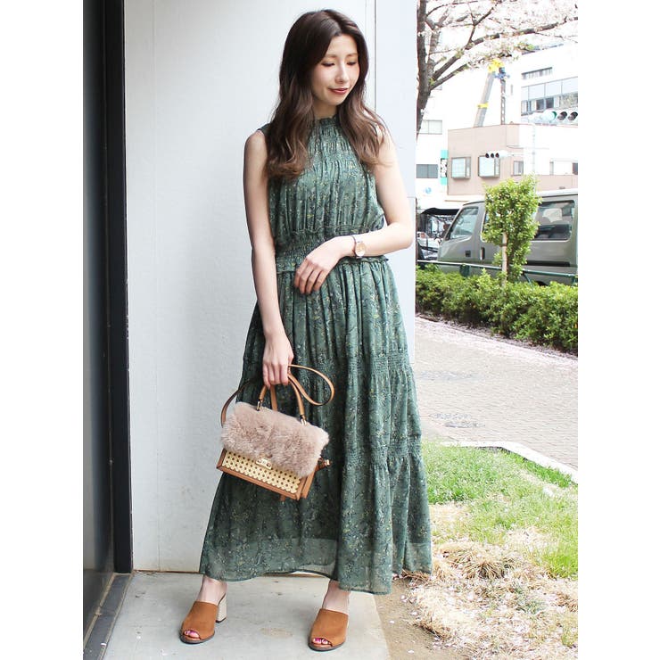 フラワープリントデザインシャーリングハイネックワンピース[品番  