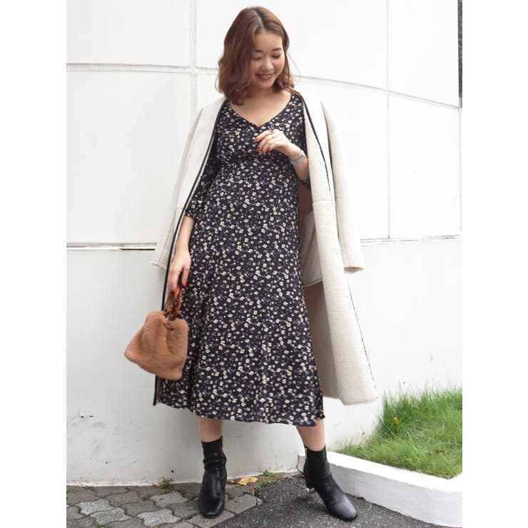 ゆったりふわふわお嬢様ホーデリーフェ　FR 4枚 フラワープリントマーメイドロングワンピース[品番：MKSW0027150